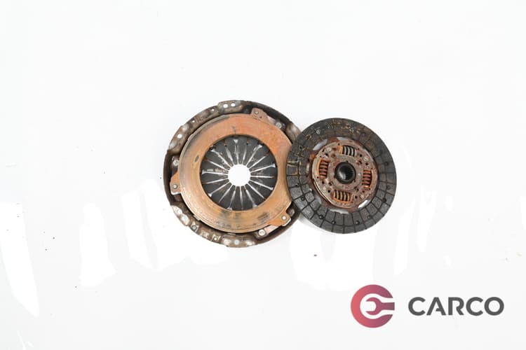 Притискателен и феродов диск за TOYOTA AVENSIS хетчбек (T25) 2.0 (2003 - 2008)