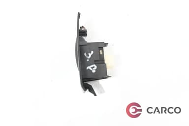 Панел копче ел стъкло задно дясно за TOYOTA AVENSIS хетчбек (T25) 2.0 (2003 - 2008)