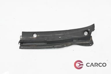 Лайсна под чистачки лява за TOYOTA COROLLA  Е120 2 врати 2.0 D-4D 90hp (2001 - 2007)