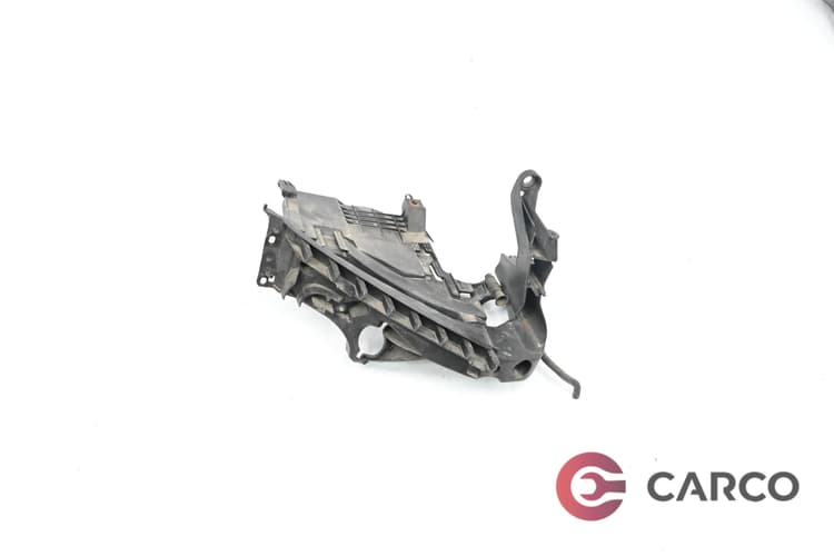 Държач фар десен за AUDI A5 кабриолет (8F7) 2.0 TFSI quattro (2009)