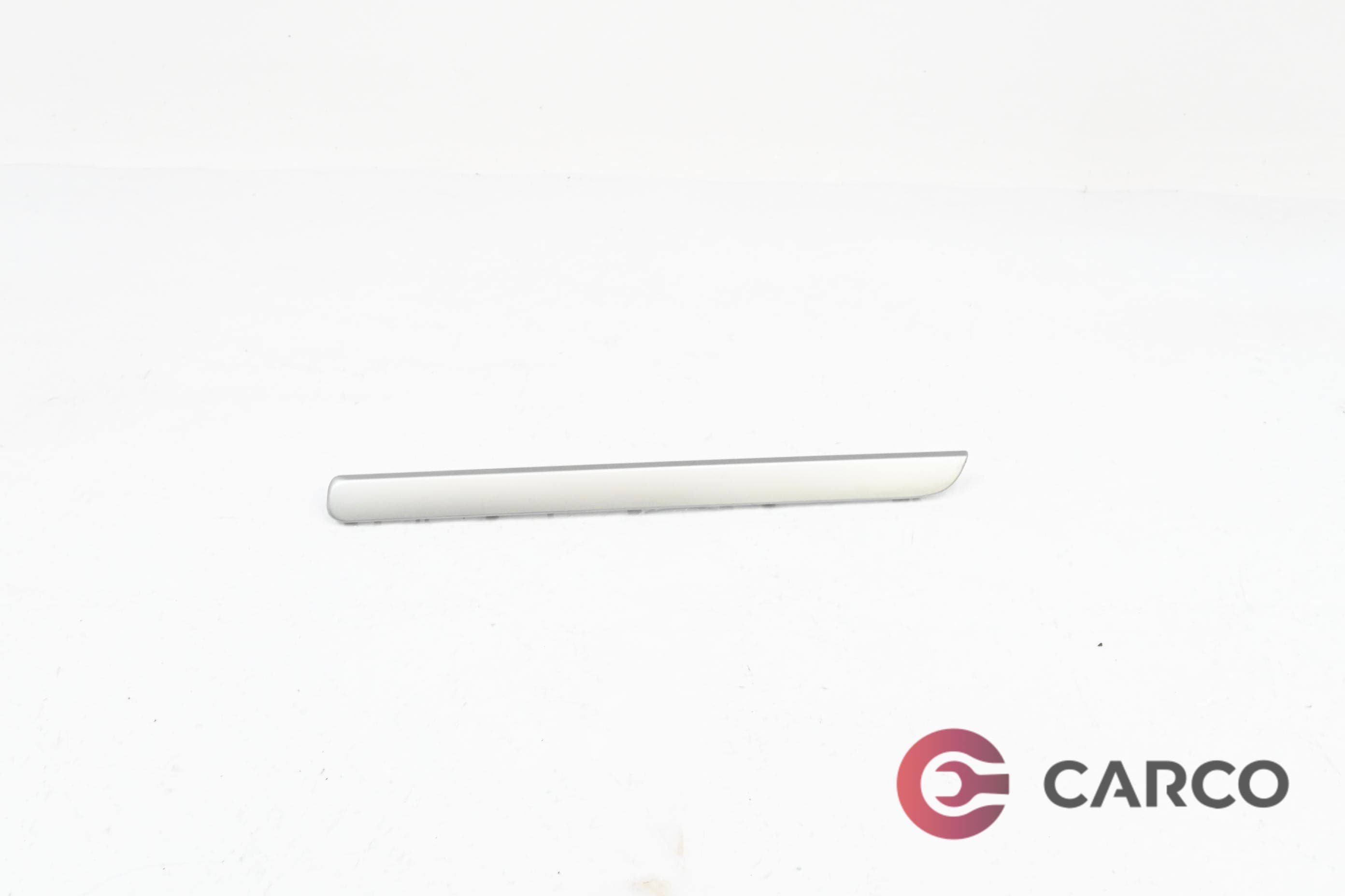 Интериорна лайсна 5K1 858 415 B за VW GOLF VI (5K1) 1.2 TSI (2008 - 2013)