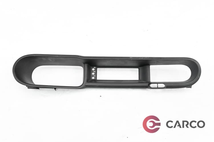 Конзола около километраж за CITROEN C3 Picasso 1.4 VTi 95 (2009)
