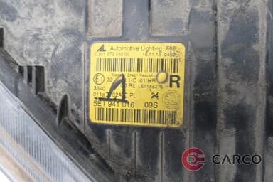 Фар десен за SKODA OCTAVIA (5E3) 1.6 TDI (2012 - 2019)