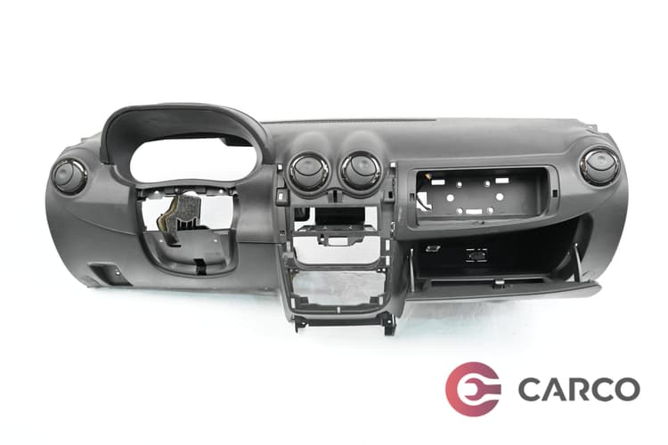 Арматурно табло за DACIA DUSTER 1.6 16V (2010)