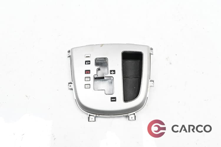 Лайсна около скоростен лост за HYUNDAI SANTA FÉ II (CM) 2.2 CRDi GLS 4x4 (2005)