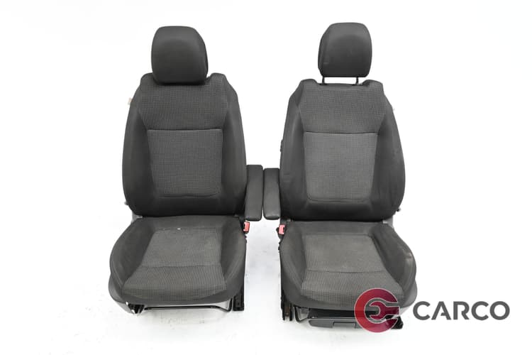 Седалки предни за PEUGEOT 5008 1.6 HDi (2009)