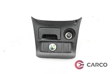 Пепелник със запалка за TOYOTA RAV 4 Mk II  Facelift  2.0 D-4D 4WD (2000 - 2005)