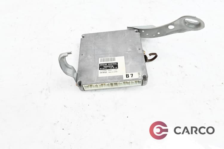 Компютър двигател 89661 42A10 за TOYOTA RAV 4 Mk II  Facelift  2.0 D-4D 4WD (2000 - 2005)