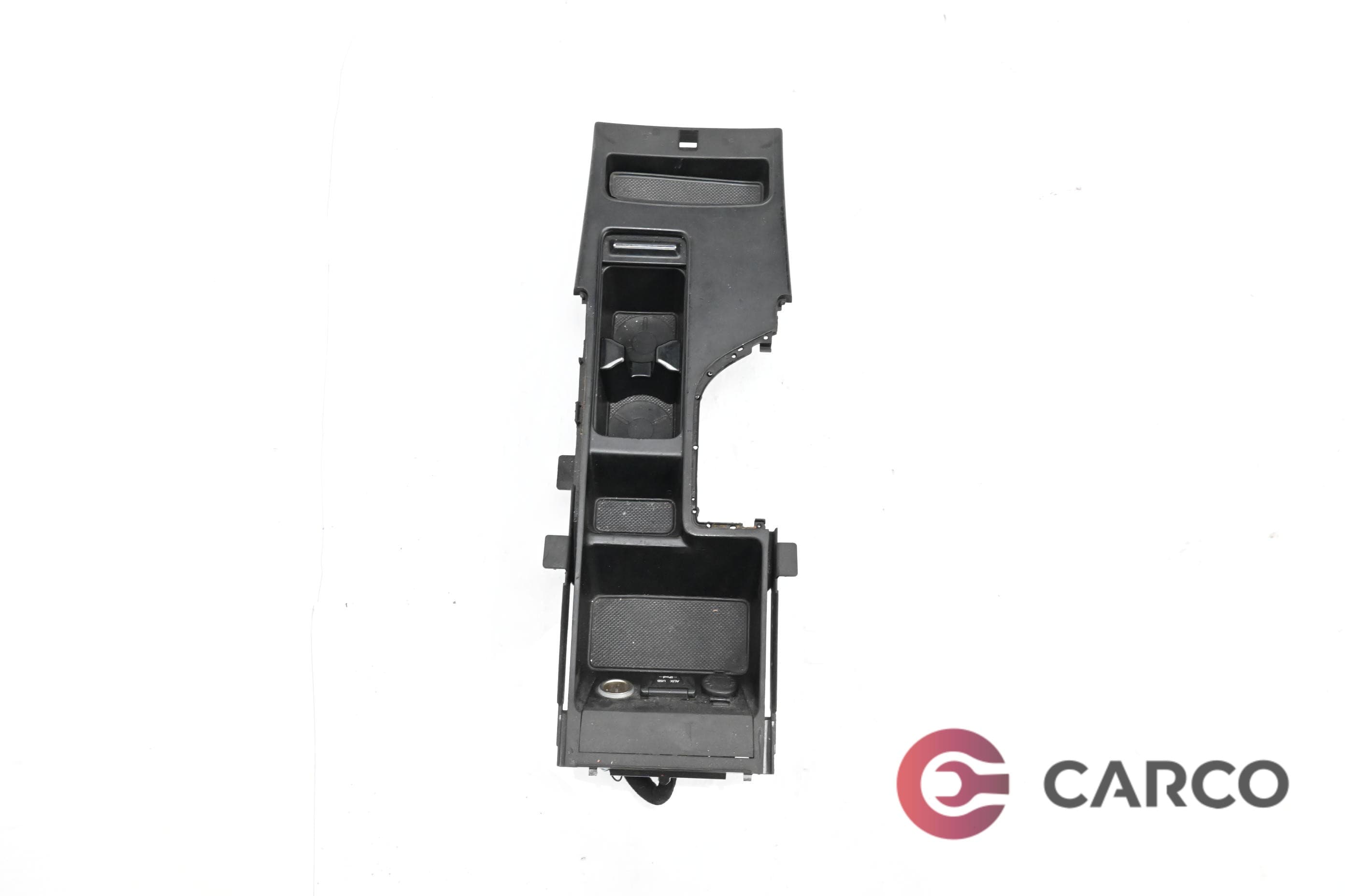 Поставка чаши  изводи AUX/USB  & 12V за HYUNDAI SONATA VI (YF) 2.0 LPG 157hp (2009 - 2014)