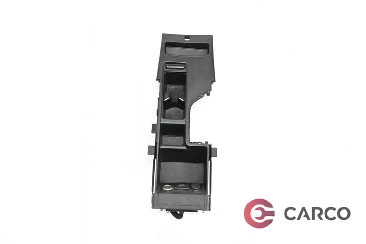 Поставка чаши  изводи AUX/USB  & 12V за HYUNDAI SONATA VI (YF) 2.0 LPG 157hp (2009 - 2014)