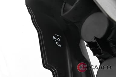 Конзола около скоростен лост и ръчна спирачка за HYUNDAI i20 Facelift (PB) 1.2i (2008)