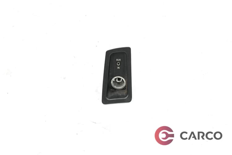 AUX порт за BMW 1 (E87) Facelift 120 d (2003 - 2013)