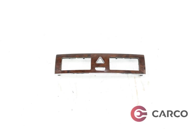 Лайсна около копче аварийни за MERCEDES-BENZ C-CLASS седан (W203) C 220 CDI (203.008) (2000 - 2007)