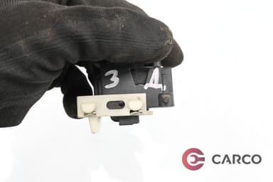 Копче ел стъкло задно дясно за MERCEDES-BENZ C-CLASS седан (W203) C 220 CDI (203.008) (2000 - 2007)
