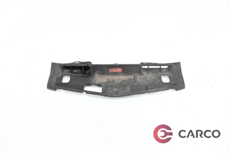 Лайсна над радиатор за MERCEDES-BENZ C-CLASS седан (W204) C 220 CDI (204.008) (2007 - 2014)