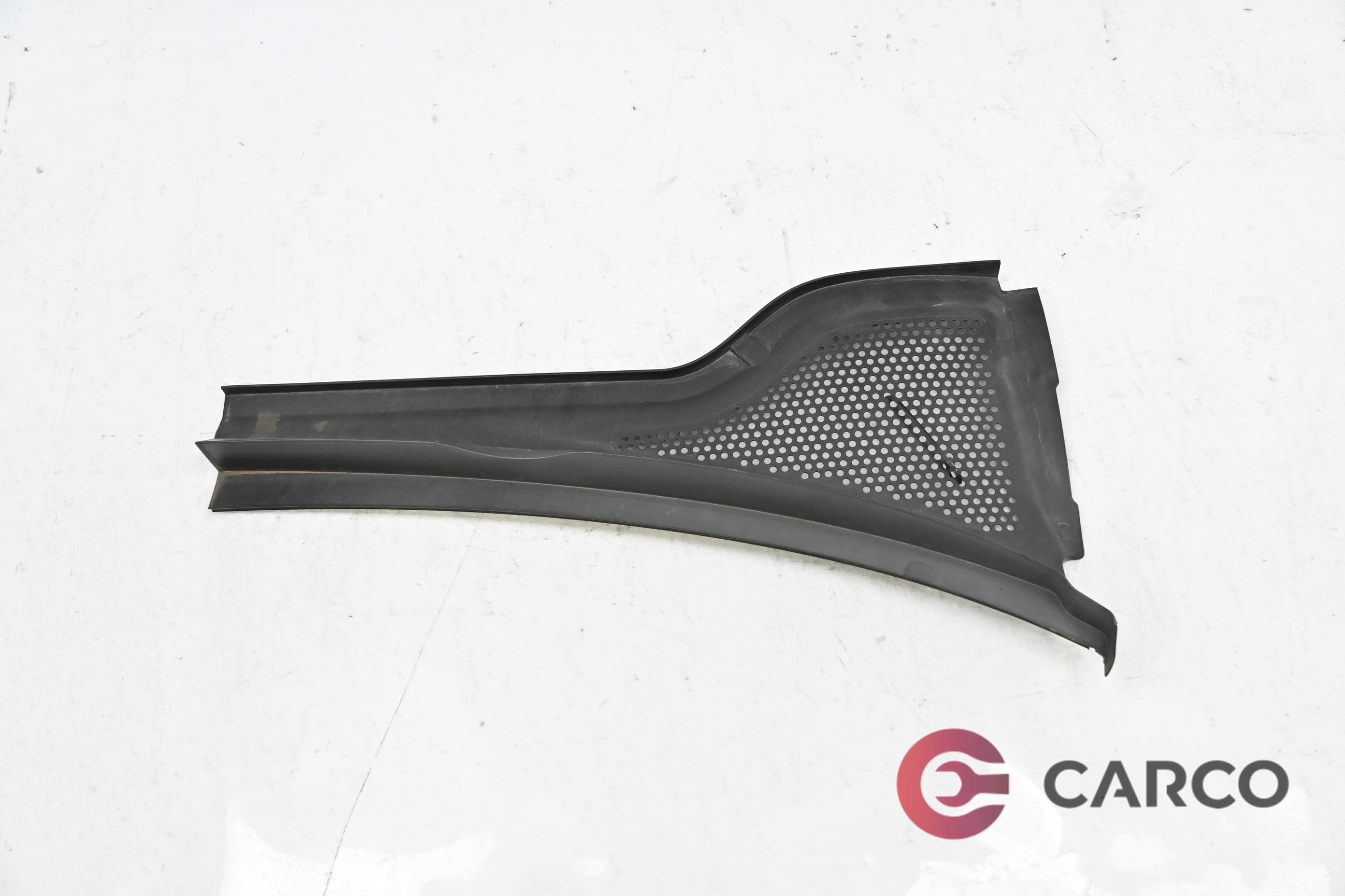 Лайсна под чистачки дясна за VW GOLF VII (5G1, BE1) 1.4 TSI (2012)