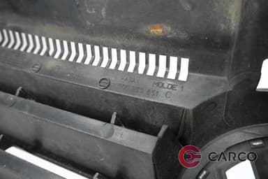 Декоративна решетка с емблема за VW POLO (9N_) 1.4 TDI (2001 - 2012)