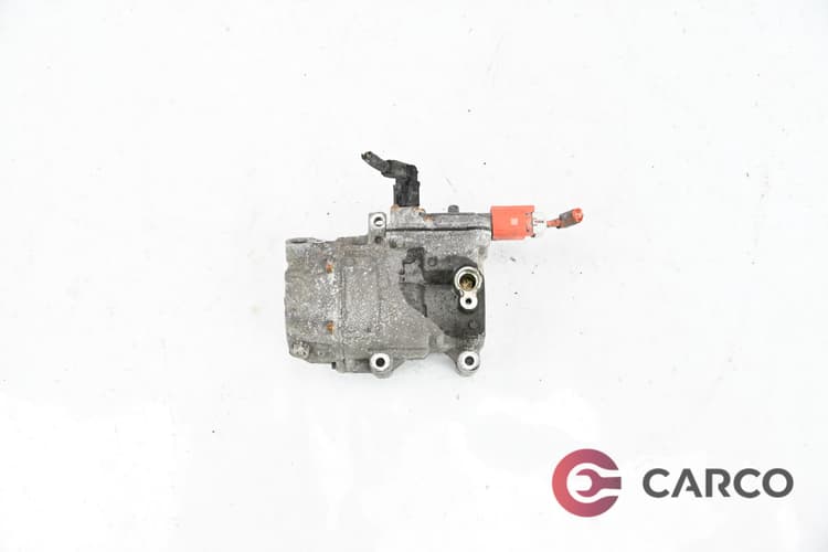 Компресор климатик 042200-0420 за TOYOTA AURIS FACELIFT 1.8 hybrid (2006 - 2012)