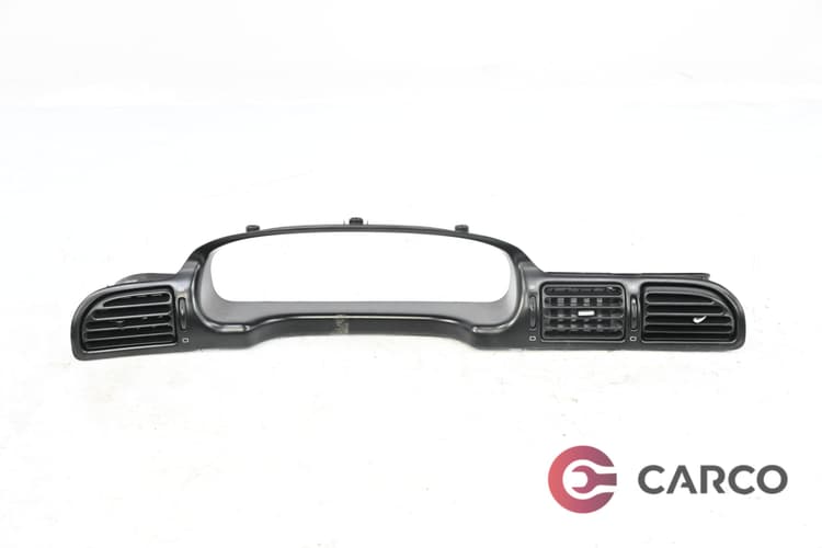 Конзола около километраж с духалки парно за PEUGEOT 406 седан (8B) 2.0 HDI 110 (1995 - 2005)