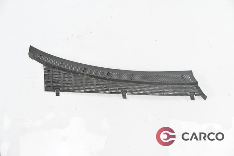 Лайсна под чистачки дясна за MERCEDES-BENZ C-CLASS седан (W202) C 180 (202.018) (1993 - 2000)