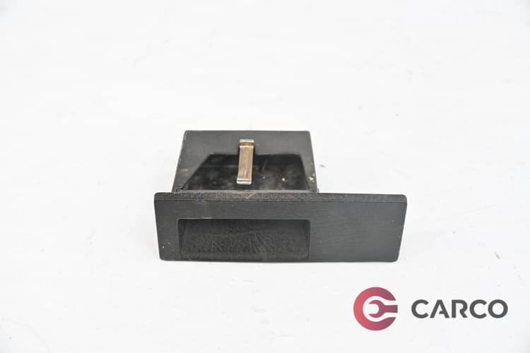 Пепелник за VW JETTA II седан (19E, 1G2, 165) 1.8 (1983 - 1992)