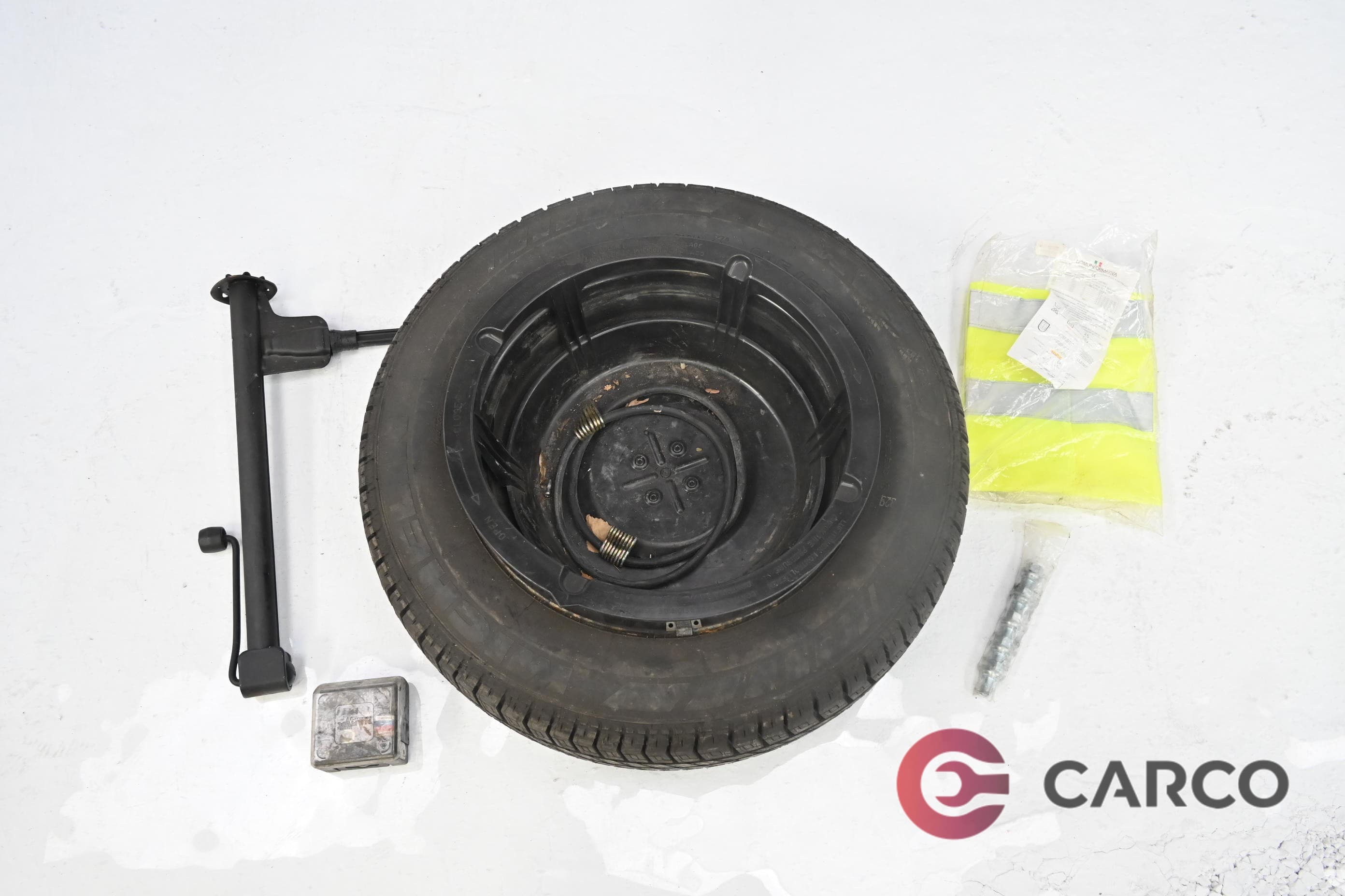 Резервна гума с джанта и комплект крик инструменти 15 цола Michelin 195/65R15 DOT 226 6.5Jx15H2 ET37 за MERCEDES-BENZ CLK (C208) 200 Kompressor (208.344) (1997 - 2002)