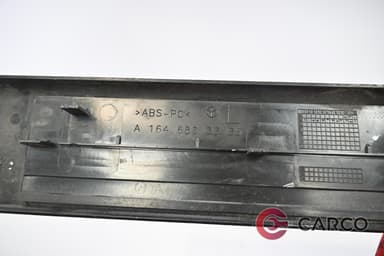 Вътрешен праг преден ляв А1646803335 за MERCEDES-BENZ M-CLASS (W164) ML 320 CDI 4-matic (164.122) (2005)