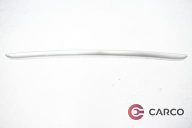 Интериорна лайсна дясна А1646830270 за MERCEDES-BENZ M-CLASS (W164) ML 320 CDI 4-matic (164.122) (2005)