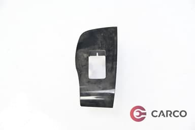 Лайсна около копче ел стъкло задна лява за MAZDA 3 (BP) 2.5 (2019)
