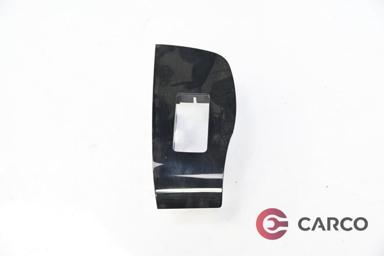 Лайсна около копче ел стъкло задна дясна за MAZDA 3 (BP) 2.5 (2019)