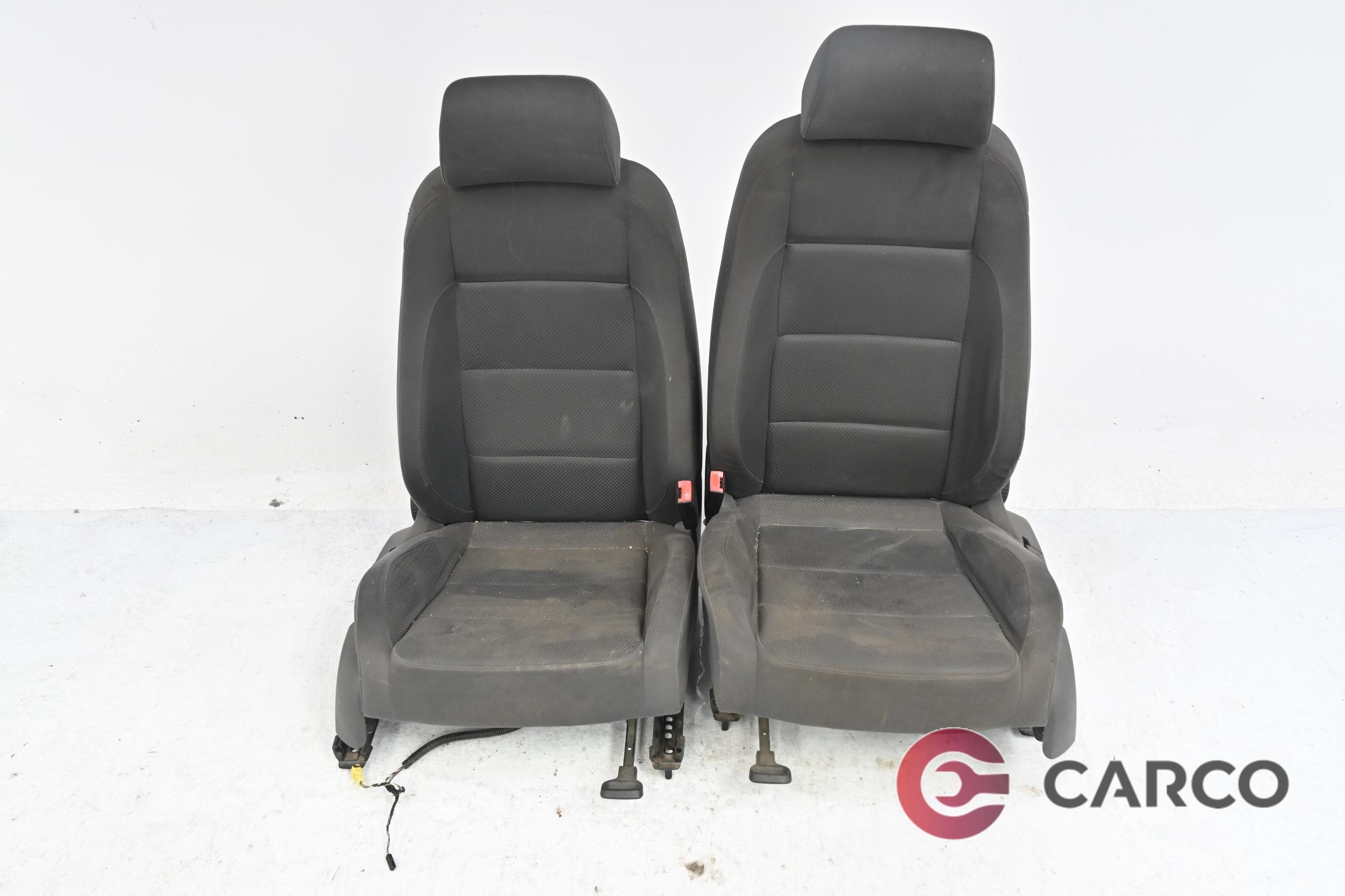 Седалки предни за VW GOLF V (1K1) 1.6 FSI (2003 - 2009)