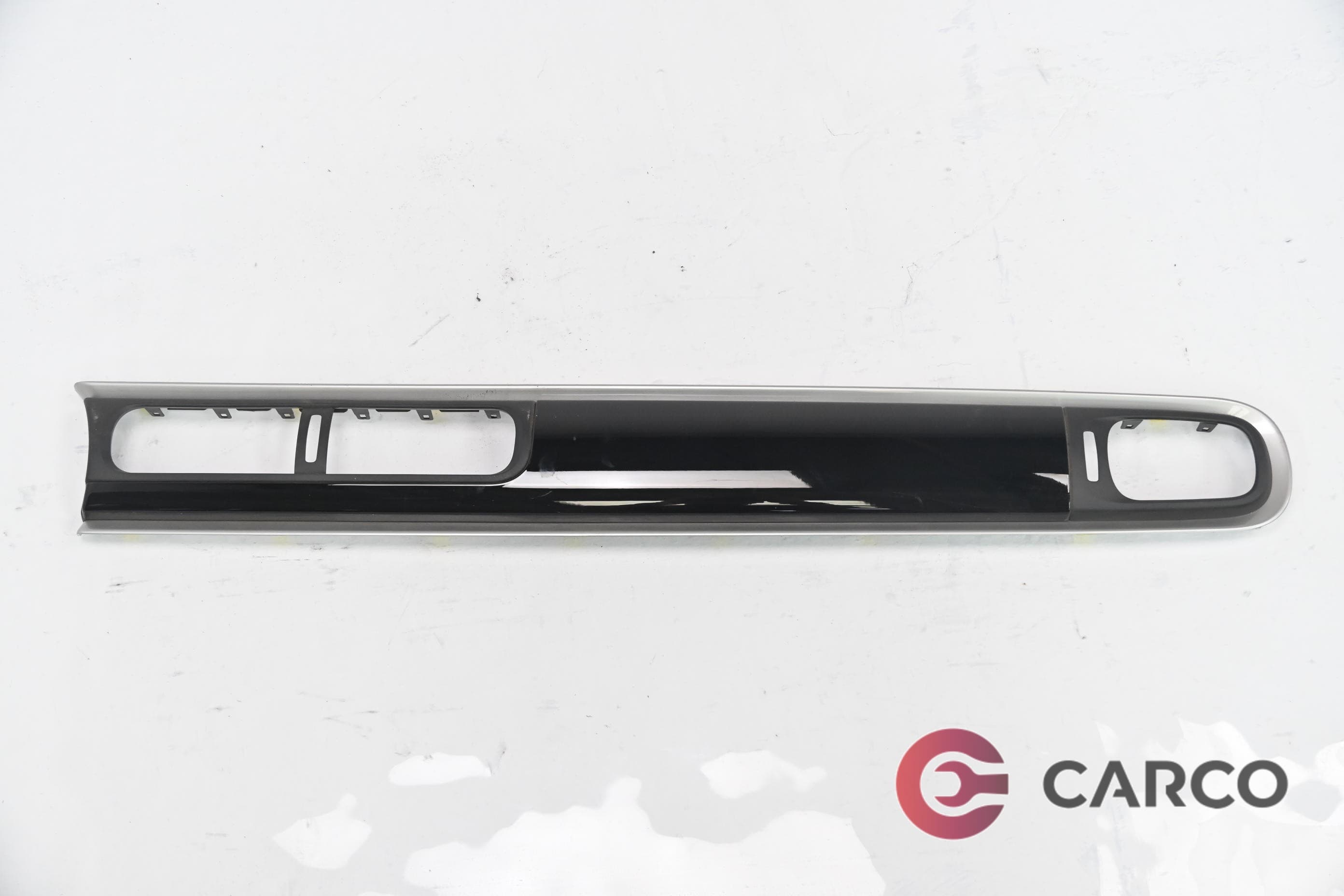 Интериорна лайсна 9812401777 за Citroen C3 III 1.2 l3 (2016)