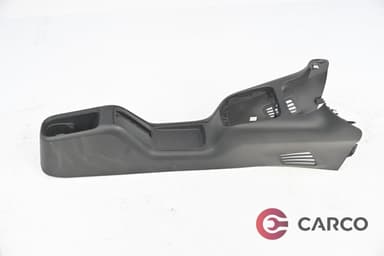 Конзола около скоростен лост и ръчна спирачка за Citroen C3 III 1.2 l3 (2016)