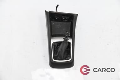 Конзола около скоростен лост за KIA CEE'D хетчбек (ED) 1.4 (2006 - 2012)