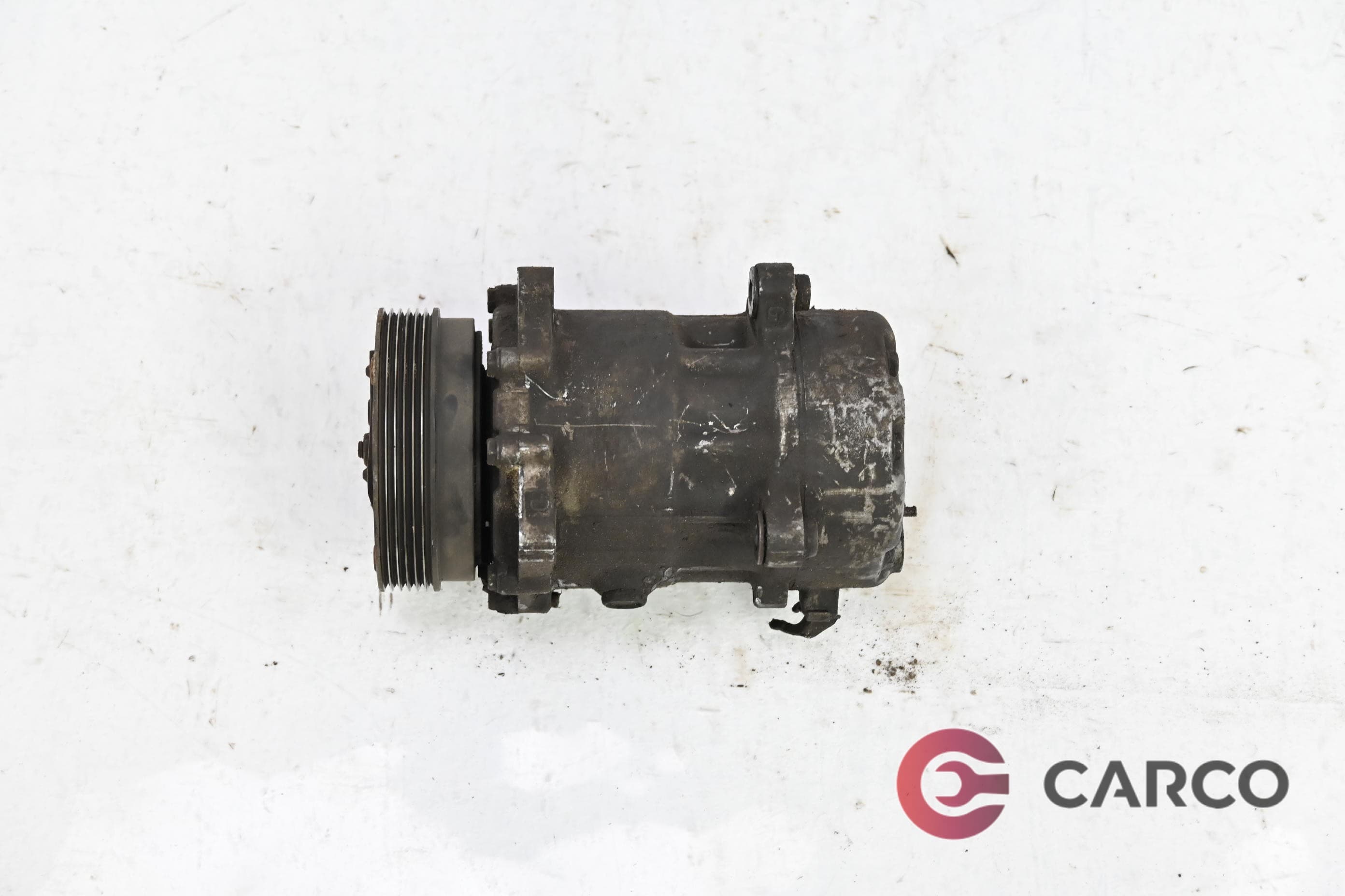 Компресор климатик 1j0 820 803 A за VW GOLF Mk IV (1J1) 1.6 (1997 - 2005)