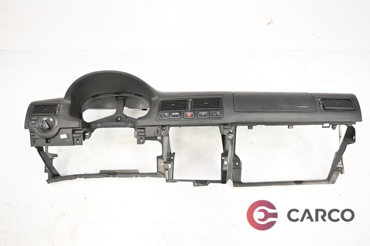 Арматурно табло за VW GOLF Mk IV (1J1) 1.6 (1997 - 2005)
