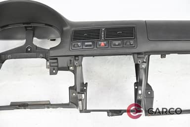 Арматурно табло за VW GOLF Mk IV (1J1) 1.6 (1997 - 2005)