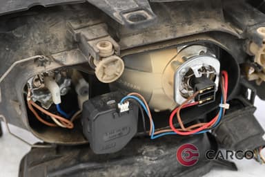 Фар десен за VW POLO (6N2) 1.4 (1999 - 2001)