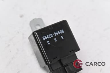 Реле чистачки 95420-2B500 за HYUNDAI SANTA FÉ II (CM) 2.2 CRDi 4x4 (2005)