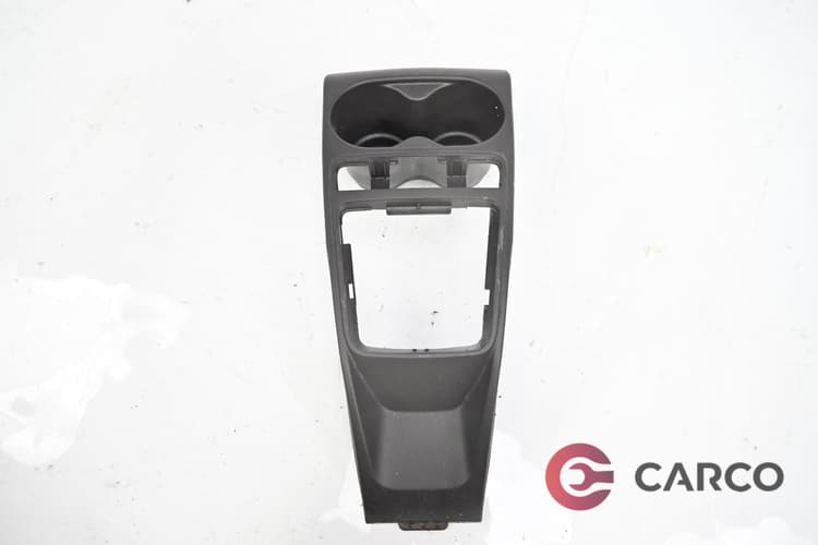 Лайсна около скоростен лост за SEAT IBIZA V SPORTCOUPE (6J1, 6P5) 1.2 (2008)