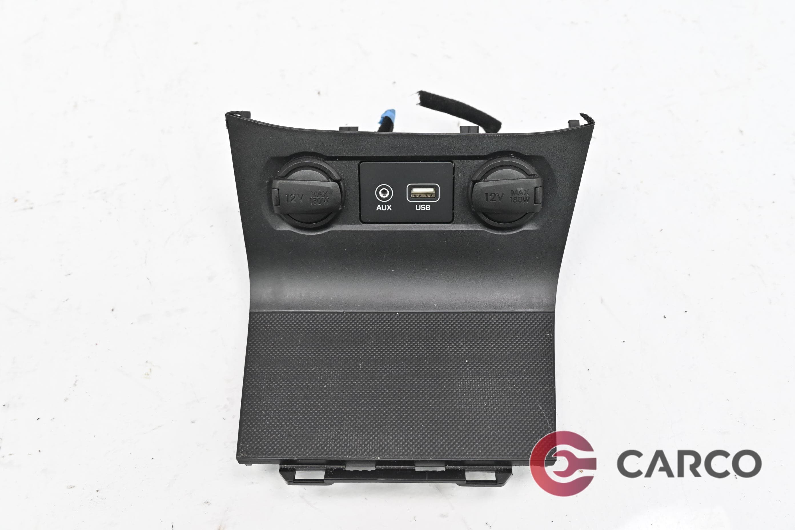 12V изходи & AUX и USB портове за HYUNDAI i20 (GB) 1.0 T-GDI (2014)