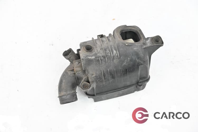 Кутия въздушен филтър за VW CADDY III комби (2KB, 2KJ, 2CB, 2CJ) 2.0 SDI (2004)