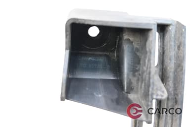 Държач фар десен 1T0 807 890 B за VW CADDY III комби (2KB, 2KJ, 2CB, 2CJ) 2.0 SDI (2004)