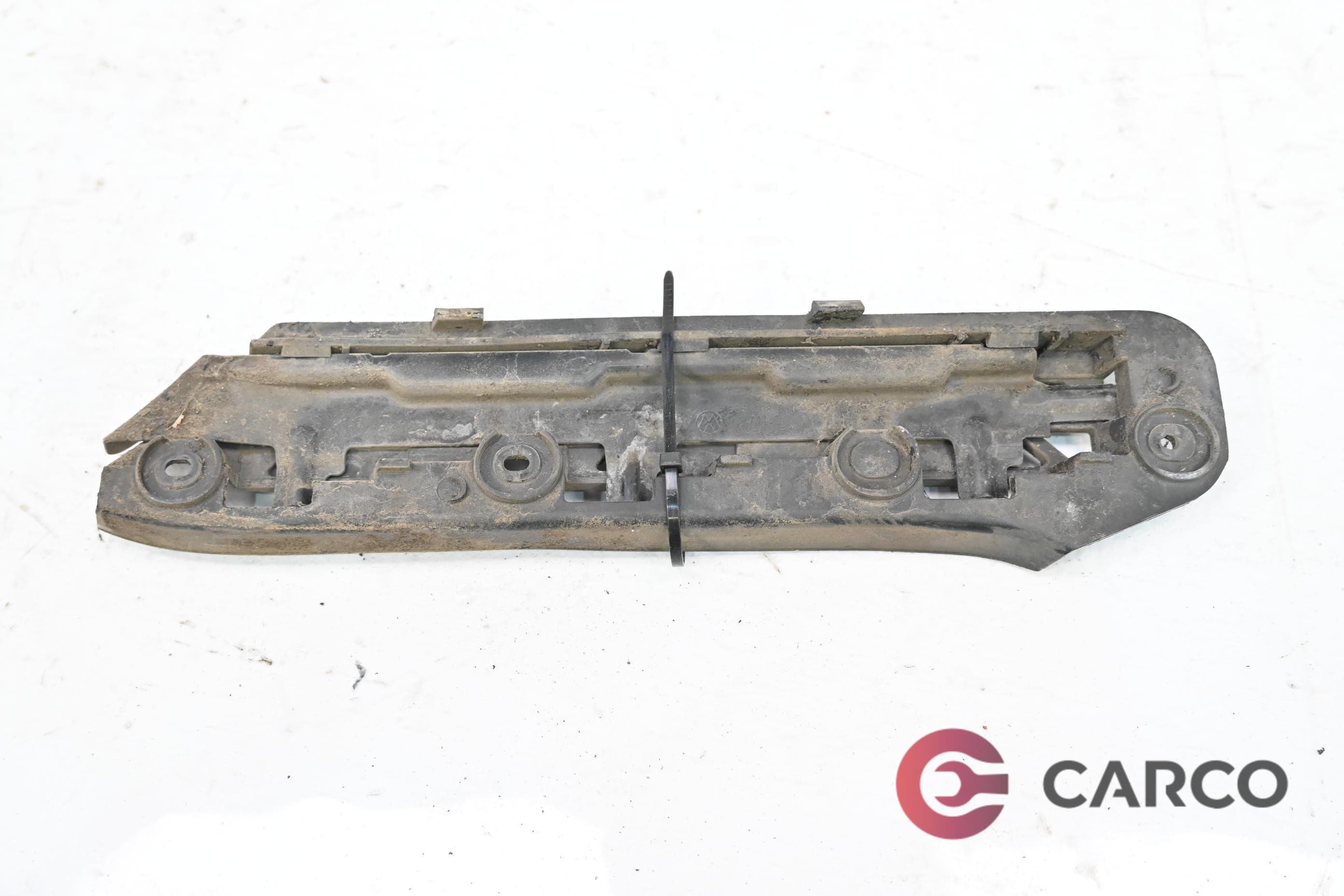 Държач предна броня десен за VW CADDY III комби (2KB, 2KJ, 2CB, 2CJ) 2.0 SDI (2004)