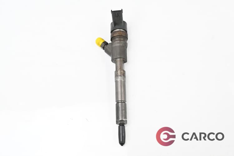 Дюза дизел 23670-33040/F5D0A410 за TOYOTA COROLLA седан (E15_) 1.4 D-4D (2006)