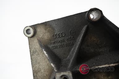 Конзола двигател 028 260 885 A за AUDI A4 Avant (8D5, B5) 1.9 TDI (1994 - 2001)