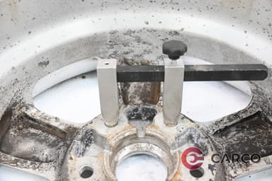 Алуминиева джанта с гума лятна HANKOOK 185/65R15 DOT 3709 5.5JX15-44 5X114.3 Ц.О. 67.1 за HYUNDAI i30 (FD) 1.6 (2007 - 2012)