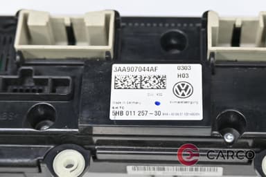 Управление климатроник 5HB011257-30 за VW TOURAN Second FACELIFT (1T3) 1.4 TSI EcoFuel (2010 - 2015)