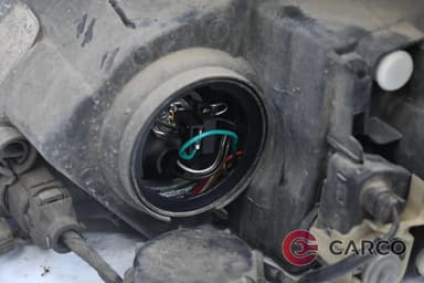 Фар десен за HYUNDAI i30 CW (FD) 1.6 CRDi (2007 - 2012)