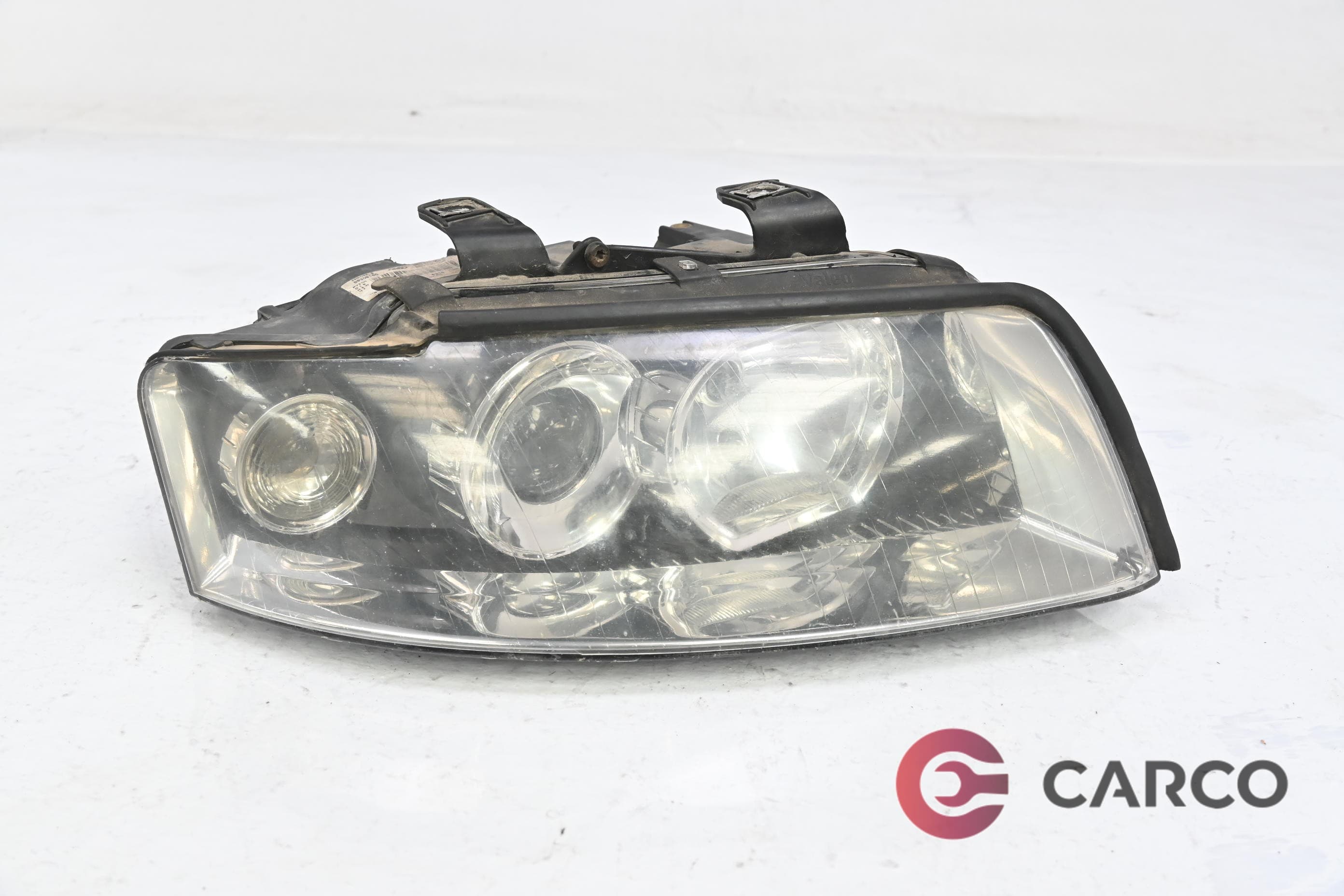 Фар десен 8E0941004S за AUDI A4 (8E2, B6) 2.0 (2000 - 2004)